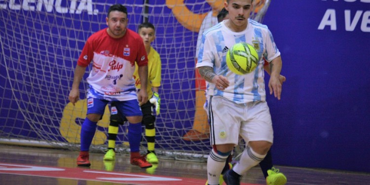 EXPERIENCIA. El representante de la tierra colorada ya jugó varias ediciones de la Copa América. Y va por otro salto.