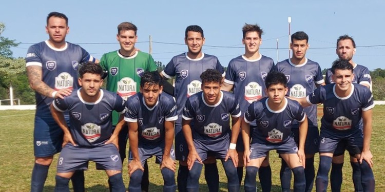 CON EL PIE DERECHO. Atlético Oberá se impuso sobre AEMO, por 3-1.