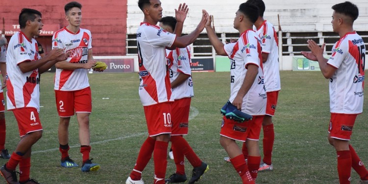 CLÁSICO MODERNO. Guaraní se enfrentará a Crucero del Norte.