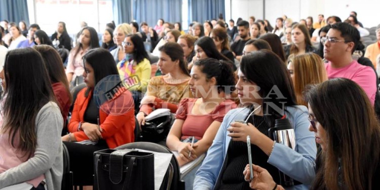 CONCURRENCIA. A pesar de ser fin de semana largo, cerca de 500 personas se capacitaron sobre salud mental vinculada al TEA y la discapacidad.