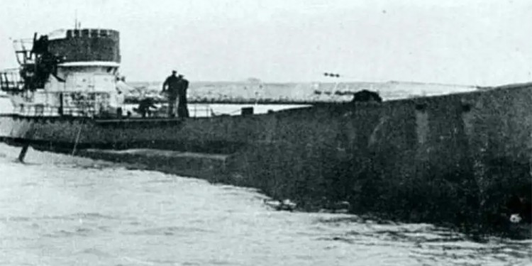 U-boot alemán U-530 después de su rendición en 1945 en las costas del Mar argentino.