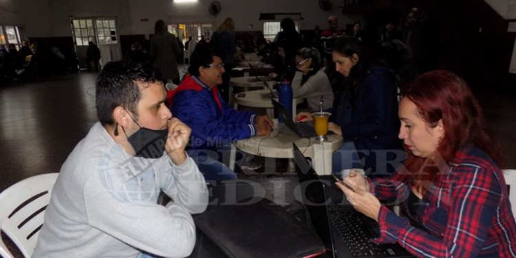 PRIMER DÍA. En promedio, completar la encuesta demora unos 20 minutos.