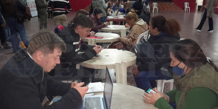 ALTO PORCENTAJE DE RESPUESTA. Unos 45.190 misioneros (91%) se reempadronaron para seguir cobrando el plan.