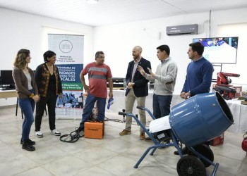 Entregaron herramientas a emprendedores de Oberá y Campo Viera