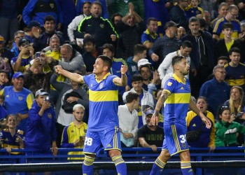 Boca parece que “Toro” lo puede, venció a Vélez y es único líder