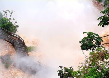 Cerraron las Cataratas por la crecida del río Iguazú