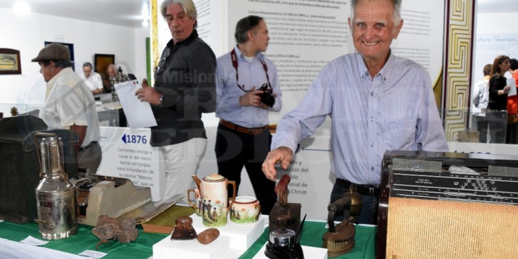 RECUERDOS E HISTORIAS. Don Mariano y su familia hicieron su aporte al Museo para que otros conozcan la historia.