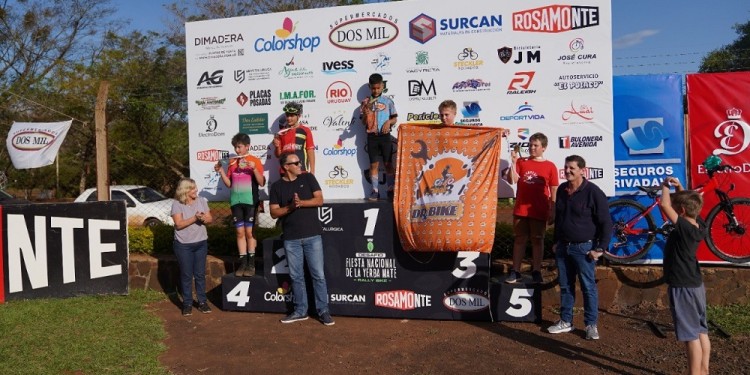 PODIO. Una de las categorías, durante el momento de la premiación.