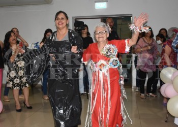 Los centros de adultos mayores de Posadas vivieron una tarde de fiesta, alegría y desfile