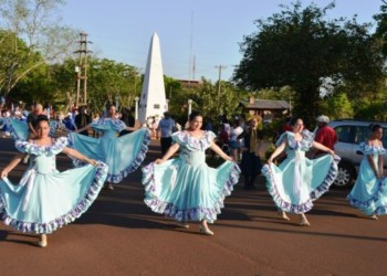 Encuentro de Danzas Folclóricas en Apóstoles