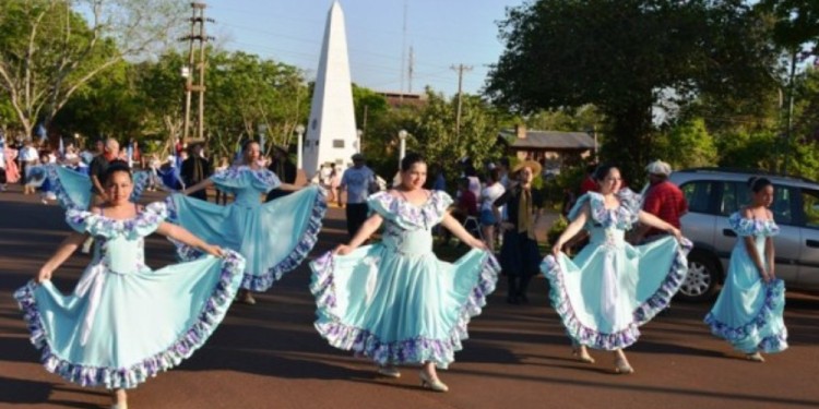 Encuentro de Danzas Folclóricas en Apóstoles