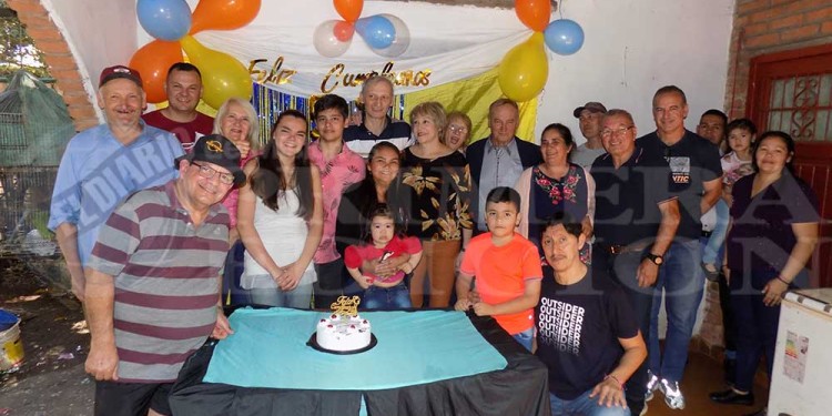 Por primera vez en 53 años, celebró su cumpleaños con sus hermanos biológicos