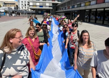 Familias piden más espacios de participación ante la crisis educativa