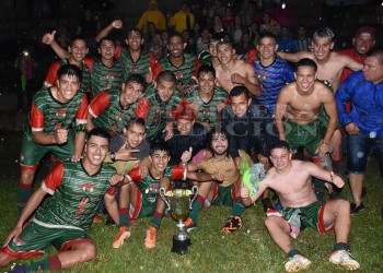 Celebrando bajo la lluvia