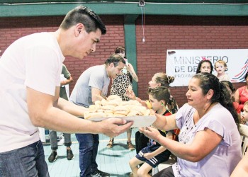 Por el Día de la Madre hubo un lindo agasajo para encargadas de comedores y merenderos