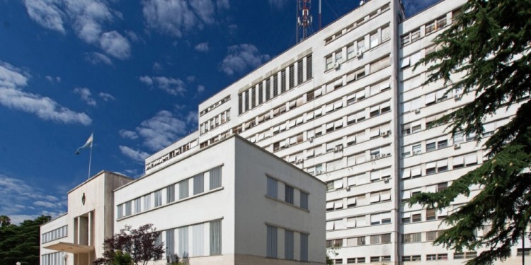 UN LARGO PROCESO. Luego de la cirugía, pasará a terapia y cuando se estabilice lo derivarán al centro de ALPI para su rehabilitación.