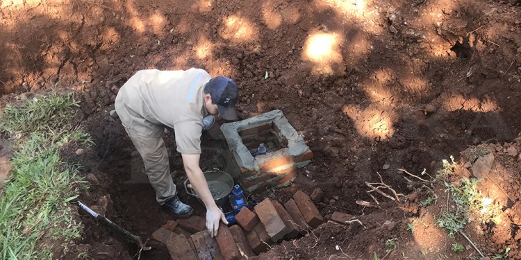 BUSCANDO EL PROBLEMA. Hasta ayer, la CELO no había podido hallar la obstrucción en la cañería de agua.
