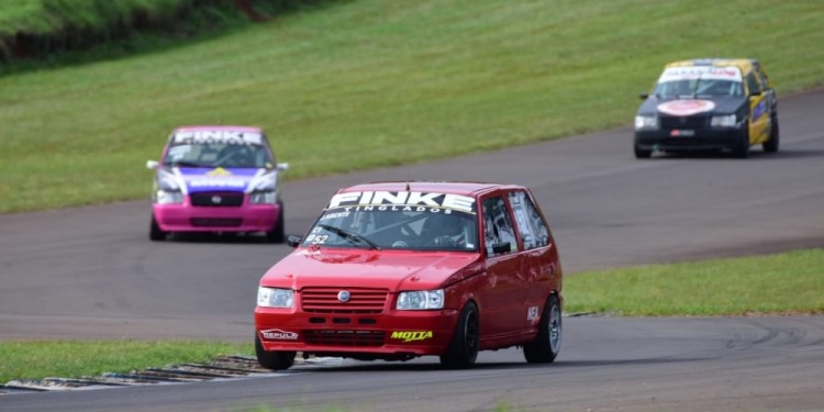 CON VENTAJA. Julio Abente la lleva 16 puntos a su escolta, Ezequiel Mieres, en la categoría Turismo Pista Clase 1./  Gentileza Dante Rektor