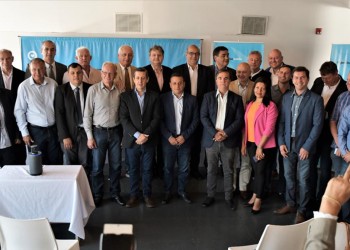 Herrera Ahuad e intendentes firmaron con Nación obras de agua y saneamiento