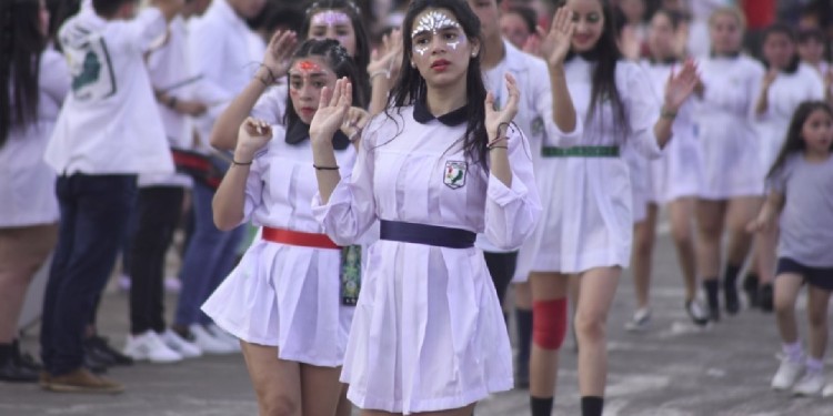 ÚLTIMA ESCALA. Esta será una nueva serie de desfile de cara a lo que será, la Estudiantina posadeña 2022,