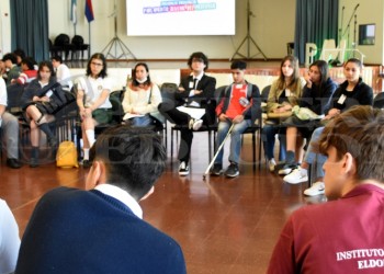 Más de 350 alumnos misioneros alzaron su voz en el Parlamento Juvenil del Mercosur
