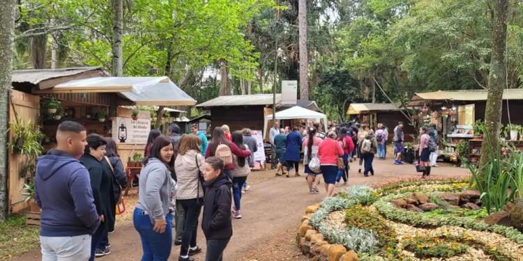 EVENTO. La celebración arrancó el pasado miércoles 5 en el parque Juan Vortisch de Montecarlo y continuará hasta la semana entrante para disfrute de los visitantes.