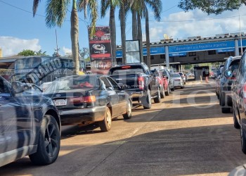 Bocinazos de protesta en el puente Tancredo Neves