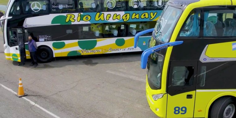 NUEVAS UNIDADES. La empresa incorporó colectivos Mercedes Benz con la última tecnología y confort.