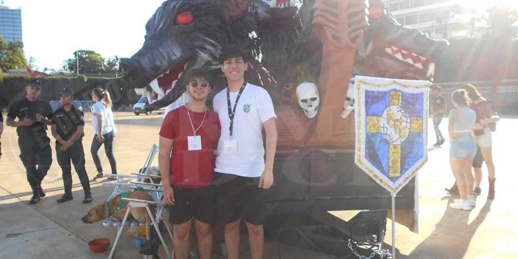 Los estudiantes plasmaron su talento en la Expo Carrozas