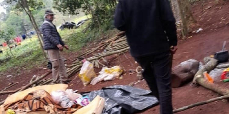 EN CONFLICTO. Los propietarios del terreno se presentaron en el lugar donde las familias instalaron un acampe.