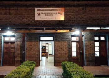 Investigan a un exintendente por lesionar con su auto a una policía