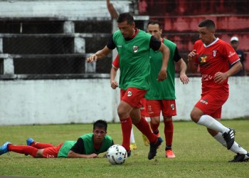 Guaraní, con dudas en la defensa para el debut