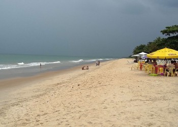 Críticas de las agencias por el impuesto al dólar que afectará a los viajes al exterior