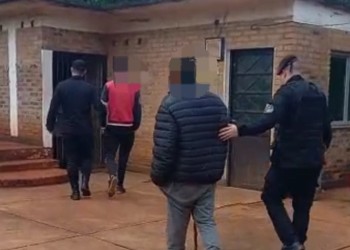 Dos detenidos por intentar robar el guardarraíl de un puente
