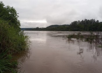 Inminente evacuación de familias ribereñas de El Soberbio