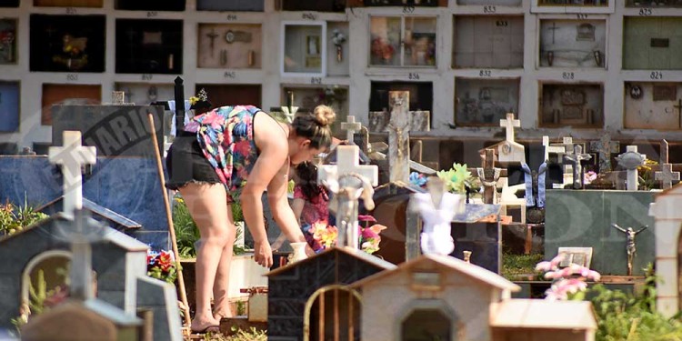 Posadas: más de 2.000 personas visitaron el cementerio “La Piedad” por el Día de la Madre