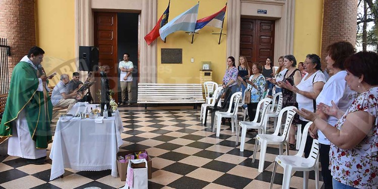 Posadas: más de 2.000 personas visitaron el cementerio “La Piedad” por el Día de la Madre