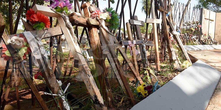 Posadas: más de 2.000 personas visitaron el cementerio “La Piedad” por el Día de la Madre