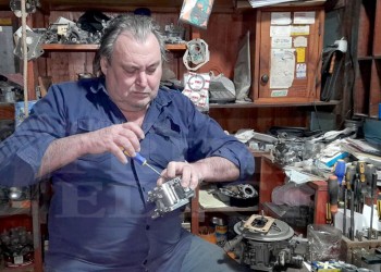 “Desde el ‘97 los autos son a inyección pero cada día tengo más trabajos de carburación”