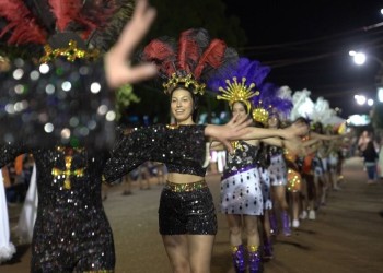 Con todo el brillo, y el recuerdo de Luis Bojcho, arrancó la Estudiantina 2022 en Apóstoles