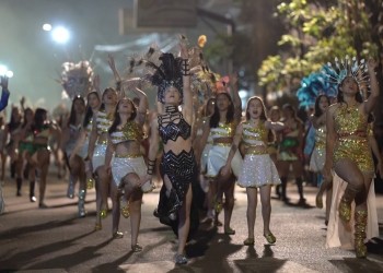 Con todo el brillo, y el recuerdo de Luis Bojcho, arrancó la Estudiantina 2022 en Apóstoles