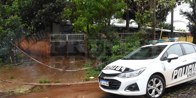 CUSTODIA. El juez Miguel Mattos dispuso guardia permanente en la vivienda hasta que culminen las pericias.