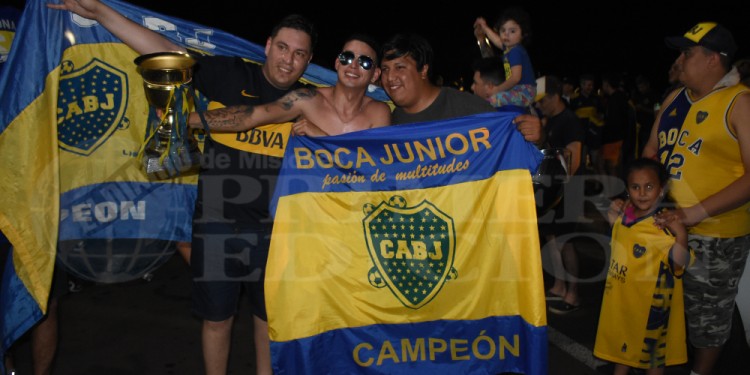 Galería: Misiones se tiño de azul y oro