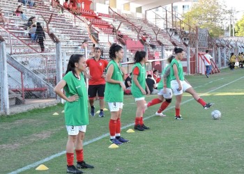 Las chicas de Guaraní van en busca de la ventaja