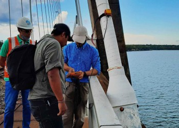 Por movimiento en un obenque monitorean el puente internacional San Roque González
