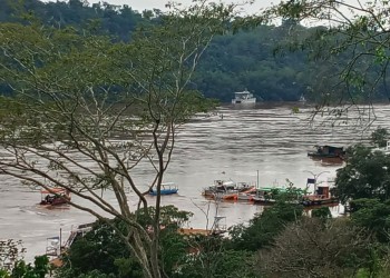 Desalojaron oficinas en el puerto de Iguazú por la crecida del río
