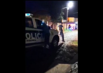 Posadas: aprovechó una gresca entre vecinos para robar un celular de un patrullero