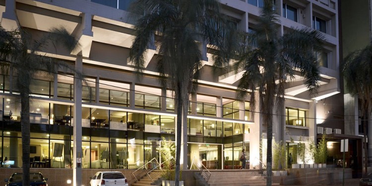 NO INNOVAR. Hasta que se resuelva en la Justicia la cuestión de fondo, el IPS no puede tomar posesión del hotel.