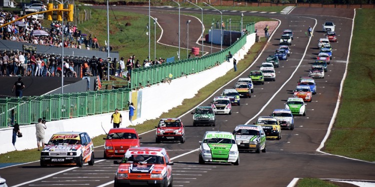 EXPECTATIVA. Los motores comienzan a vibrar de cara a la jornada final (Prensa FeMAD)