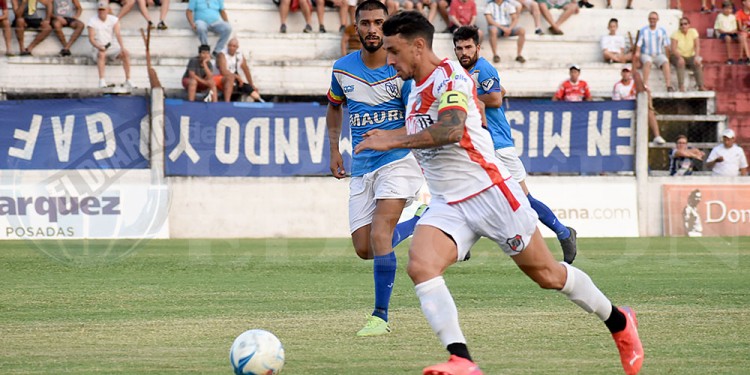 CON EL CAPITÁN. Cristian Barinaga es el goleador del equipo y volverá a enfrentar al conjunto correntino.